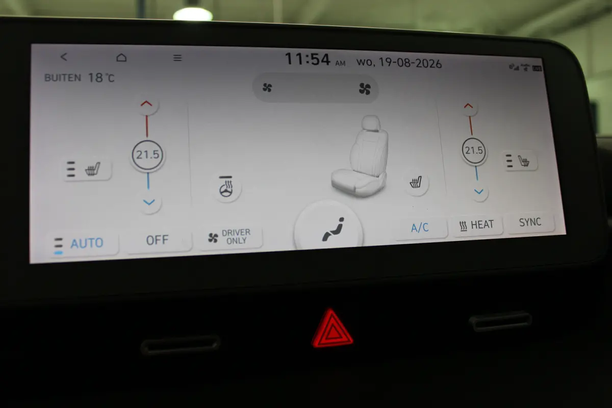 Connect 73kWh | Warmtepomp | Achteruitrijcamera | Airco (automatisch)