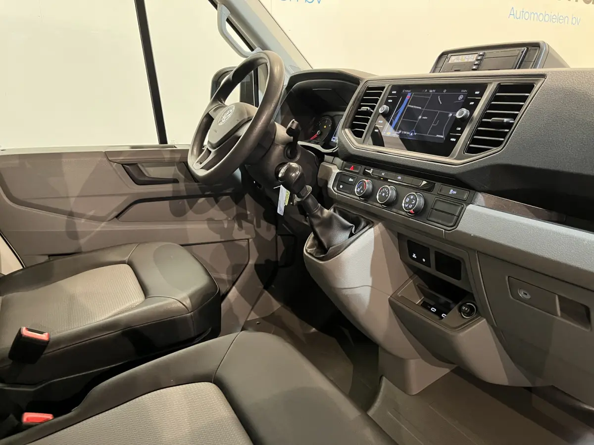 35 2.0 TDI L4 DC Dubbel Cabine RWD 140 PK Open Laadbak / Euro 6 / Trekhaak 3.000 KG / Airco / Camera / CarPlay / Navigatie