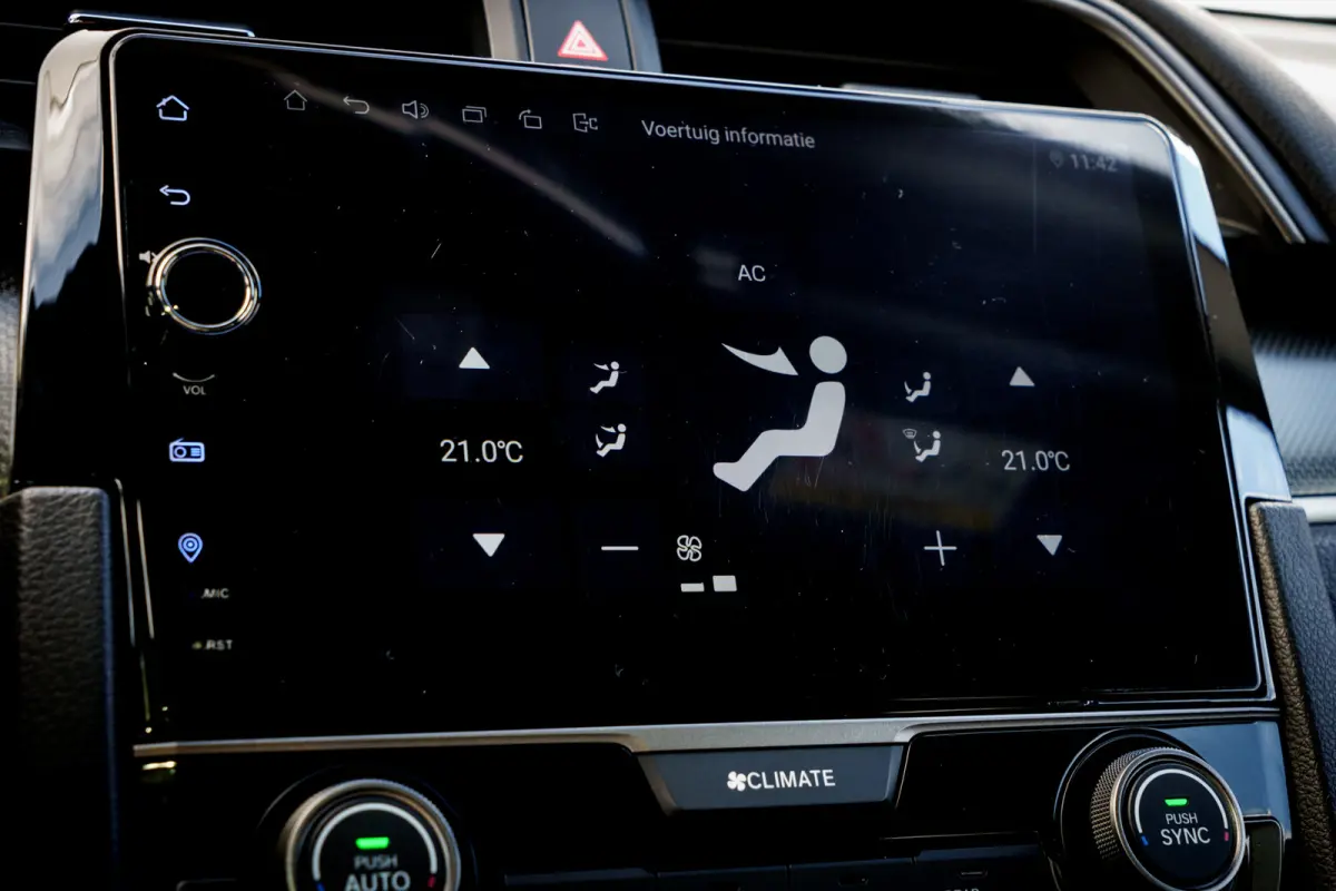 1.0 i-VTEC Executive | Leder | Panoramadak | Trekhaak | Carplay | LED | Org. NL