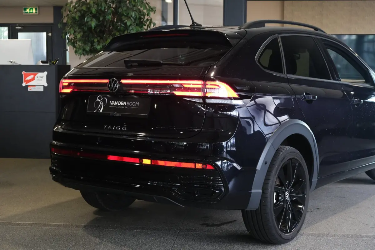 1.0 TSI 2x R-Line DSG 116PK Facelift Black Style Virtual Cam ACC