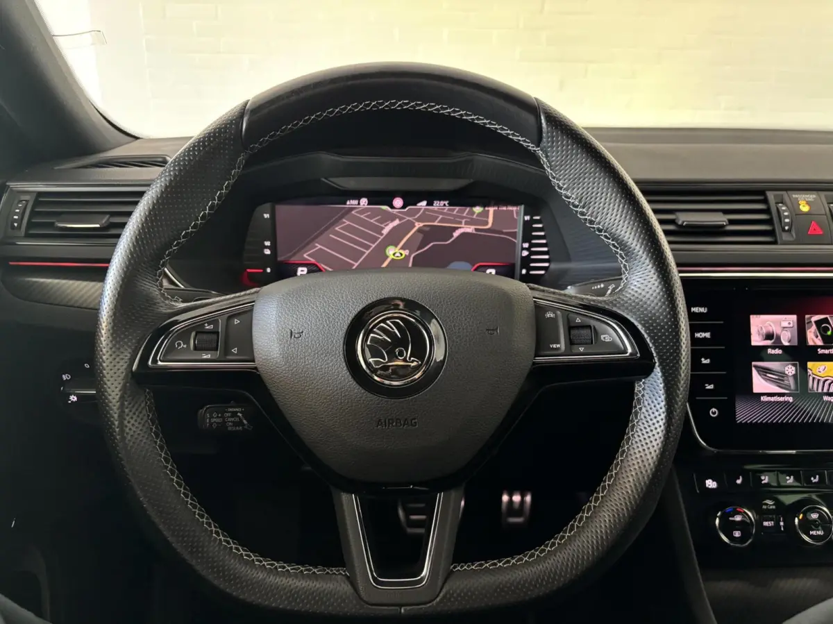 1.4 TSI iV Sportline Business 19",Virtual,2x memory-stoel