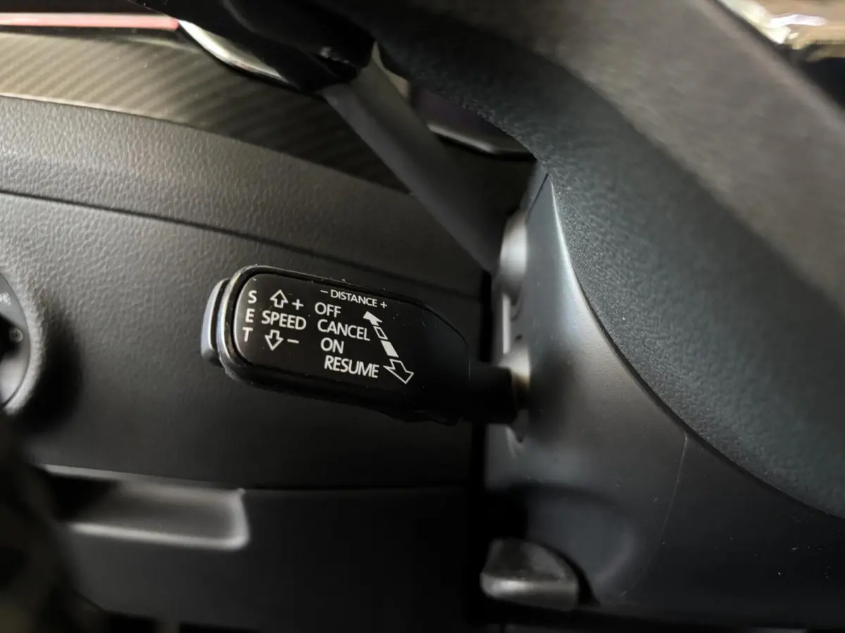 1.4 TSI iV Sportline Business 19",Virtual,2x memory-stoel