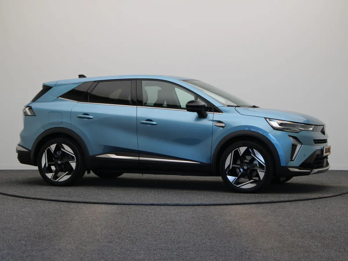 1.8 E-Tech full hybrid 160 iconic | Raam Verwarming | Stoel en Stuur Verwarming | Automatische Kofferklep |