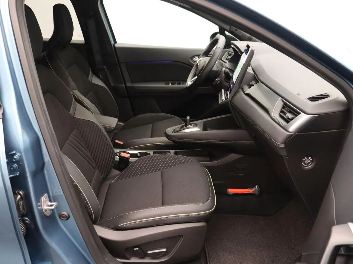 1.8 E-Tech full hybrid 160 iconic | Raam Verwarming | Stoel en Stuur Verwarming | Automatische Kofferklep |