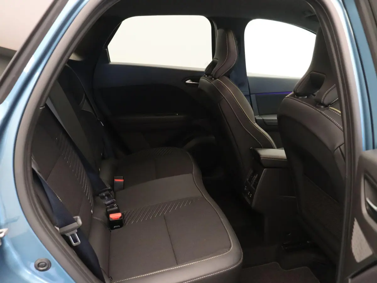 1.8 E-Tech full hybrid 160 iconic | Raam Verwarming | Stoel en Stuur Verwarming | Automatische Kofferklep |