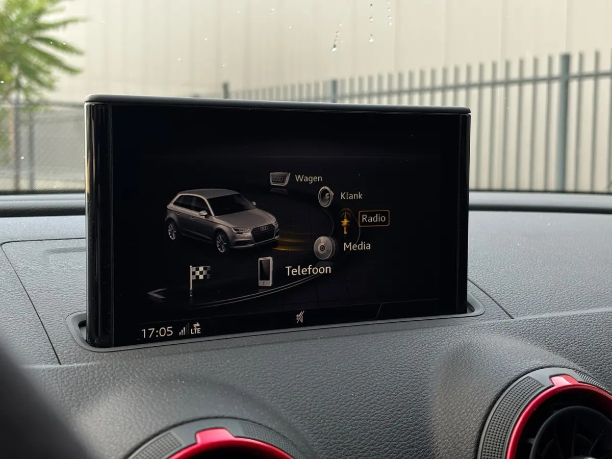 2.5 TFSI RS 3 quattro (FACE-LIFT, Perfect OndH, Keramisch, B&O, StoelV, Navi, Digitale Dash, Etc)