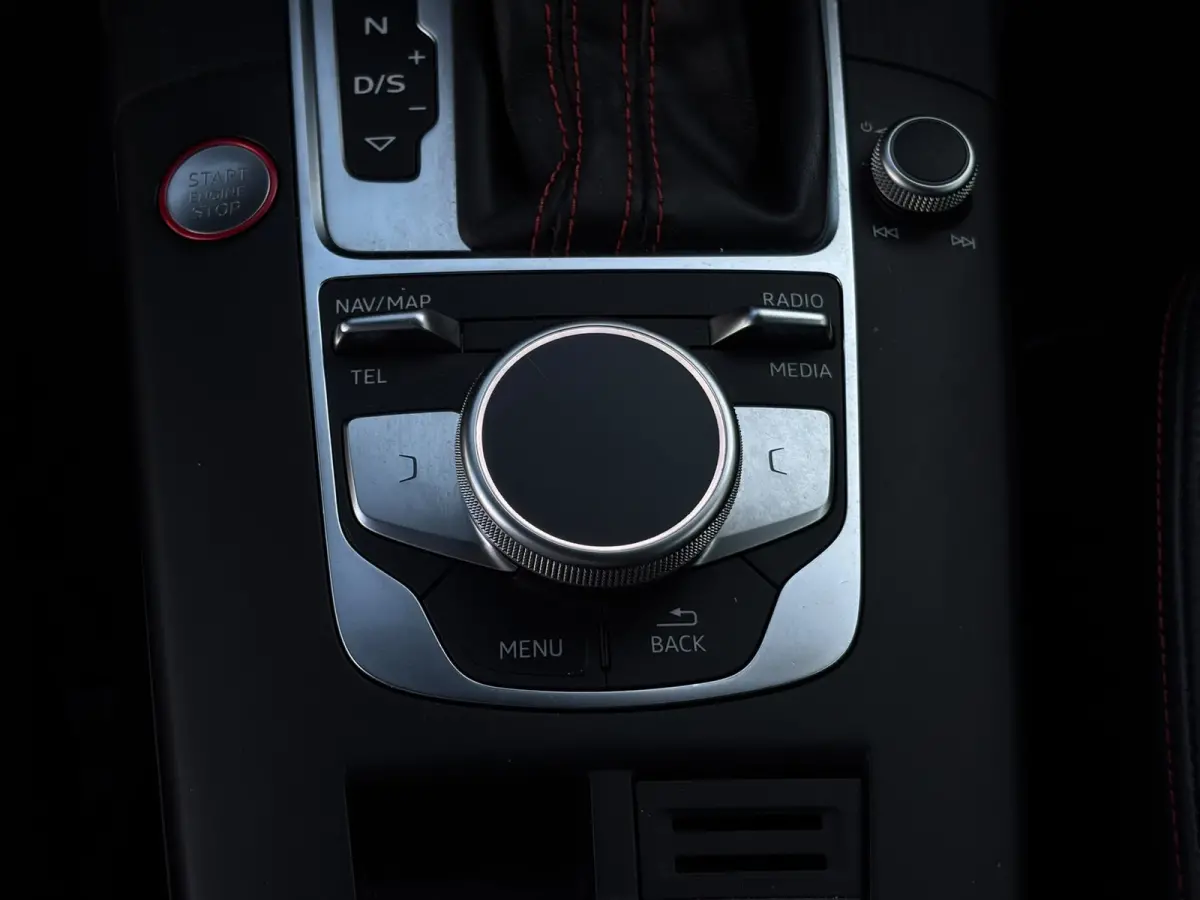 2.5 TFSI RS 3 quattro (FACE-LIFT, Perfect OndH, Keramisch, B&O, StoelV, Navi, Digitale Dash, Etc)