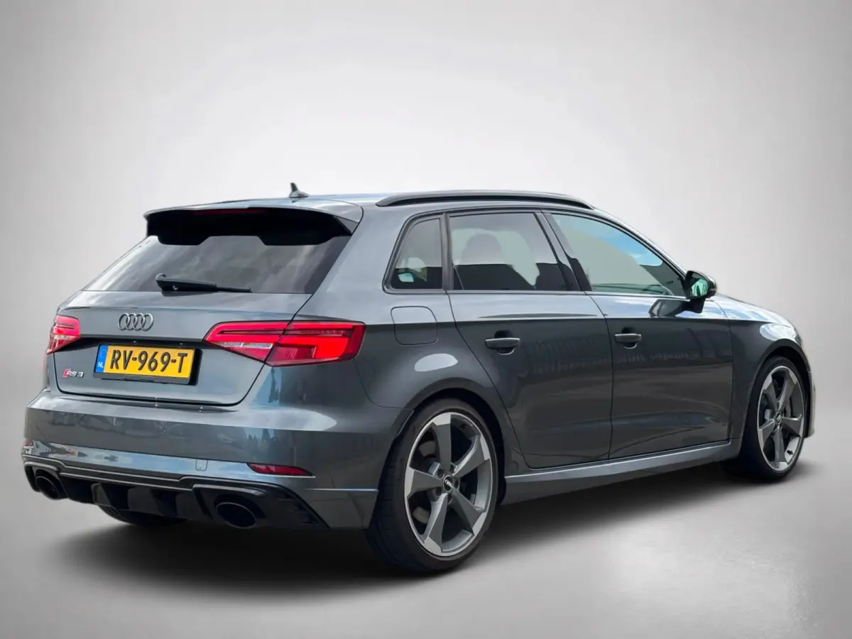 2.5 TFSI RS 3 quattro (FACE-LIFT, Perfect OndH, Keramisch, B&O, StoelV, Navi, Digitale Dash, Etc)