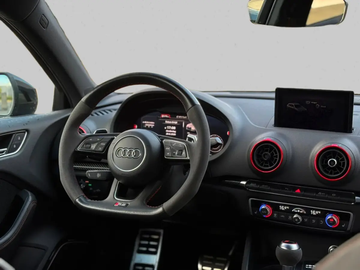 2.5 TFSI RS 3 quattro (FACE-LIFT, Perfect OndH, Keramisch, B&O, StoelV, Navi, Digitale Dash, Etc)