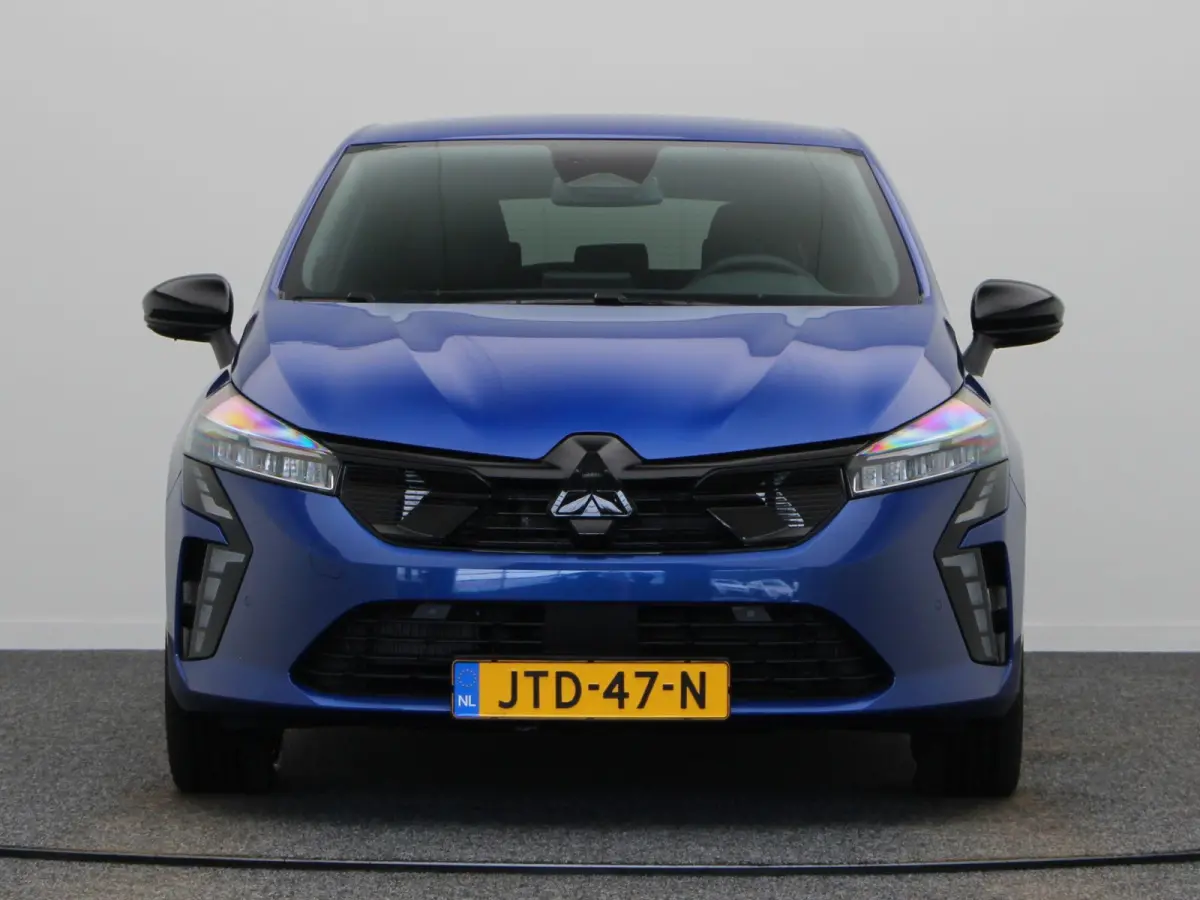1.6 HEV Intense | Black Edition | Stoel en stuurverwarming | PDC voor en achter | Achteruitrijcamera | Half leder | Climate control | 8 jaar garantie! |