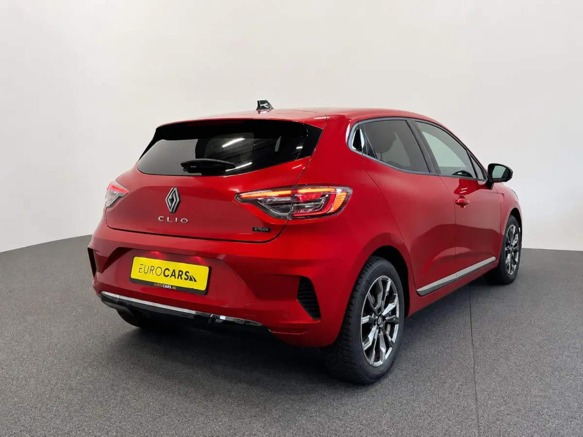 1.6 E-Tech Full Hybrid Aut. 145pk Techno 360 Camera Full LED Matrix Easy Link Digitaal Dashboard Climate Stoelverwarming Stuurverwarming Keyless Privacy Glass 16 inch LM Velgen