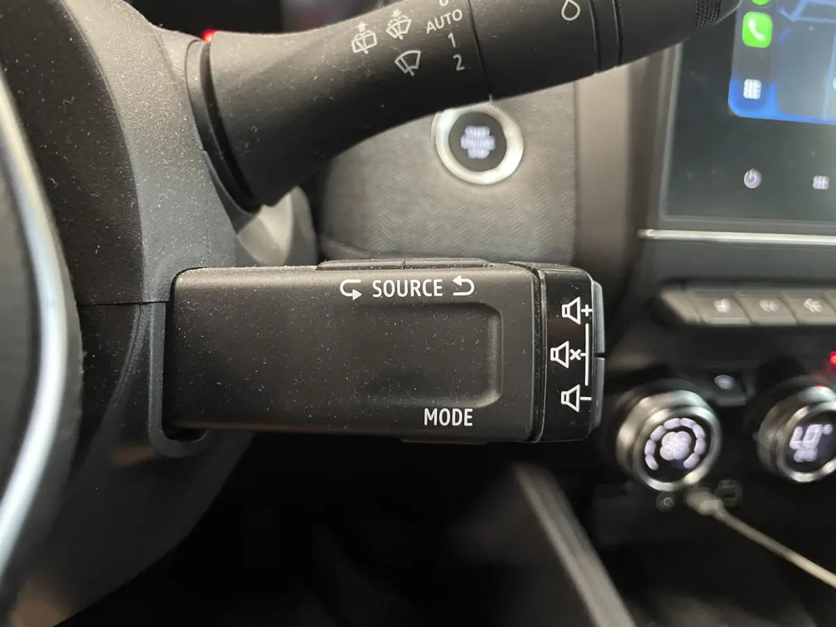 1.6 E-Tech Full Hybrid Aut. 145pk Techno 360 Camera Full LED Matrix Easy Link Digitaal Dashboard Climate Stoelverwarming Stuurverwarming Keyless Privacy Glass 16 inch LM Velgen
