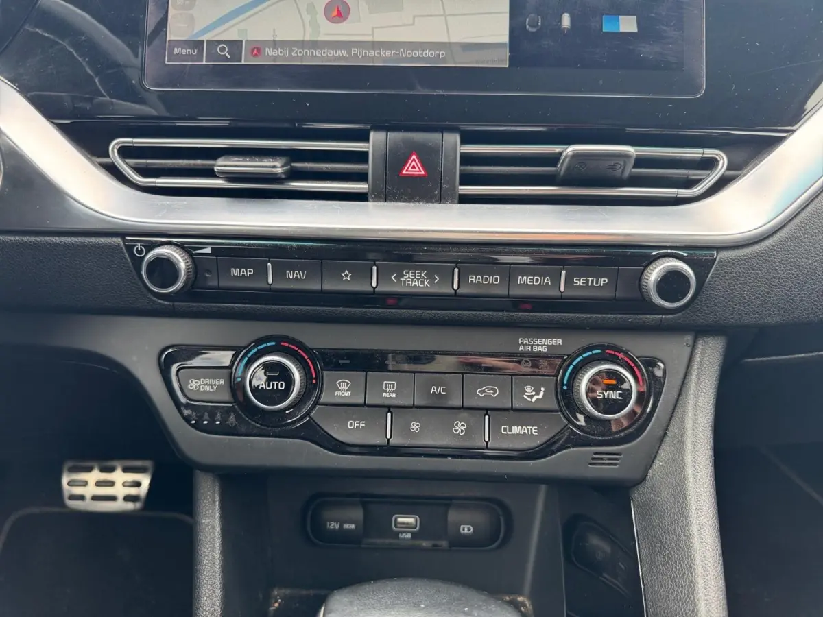 1.6 GDi Hybrid DynamicPlusLine | Navigatie | Climate control | Cruise control | Stoel + Stuur verwarming | All-season