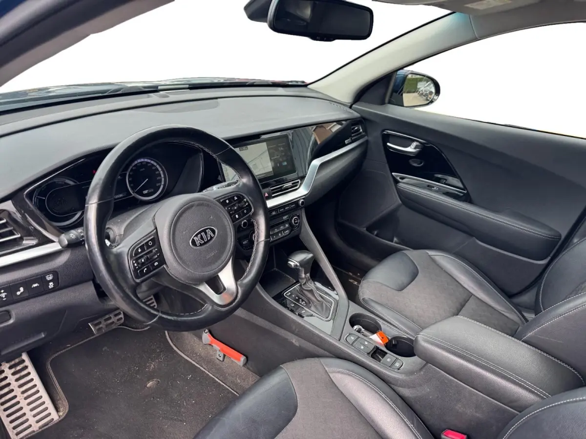 1.6 GDi Hybrid DynamicPlusLine | Navigatie | Climate control | Cruise control | Stoel + Stuur verwarming | All-season