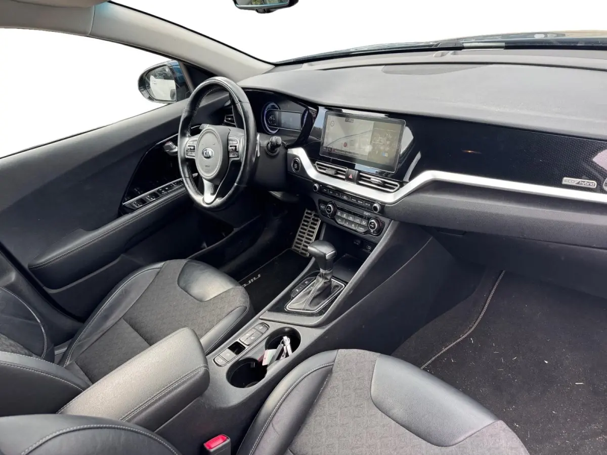 1.6 GDi Hybrid DynamicPlusLine | Navigatie | Climate control | Cruise control | Stoel + Stuur verwarming | All-season