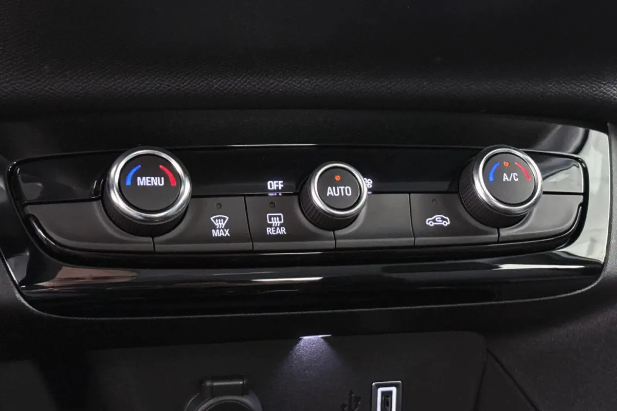 Electric Long Range Edition 51 kWh Achteruitrijcamera Apple CarPlay Parkeersensoren Voor en Achter