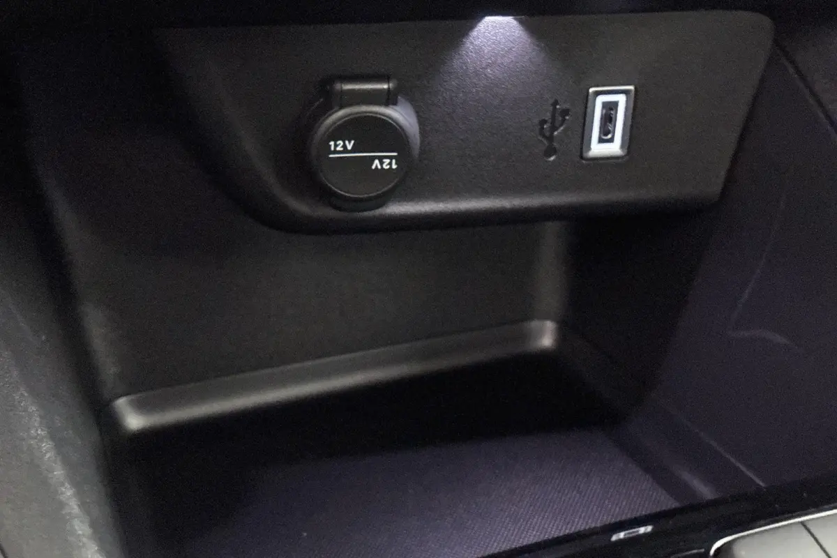 Electric Long Range Edition 51 kWh Achteruitrijcamera Apple CarPlay Parkeersensoren Voor en Achter