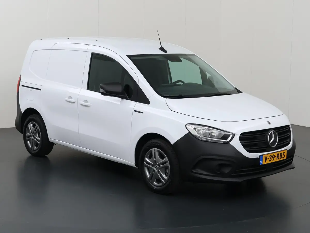 51kW L1 PRO | Navigatie | Parkeercamera | Cruise Control | Stoelverwarming | Certified