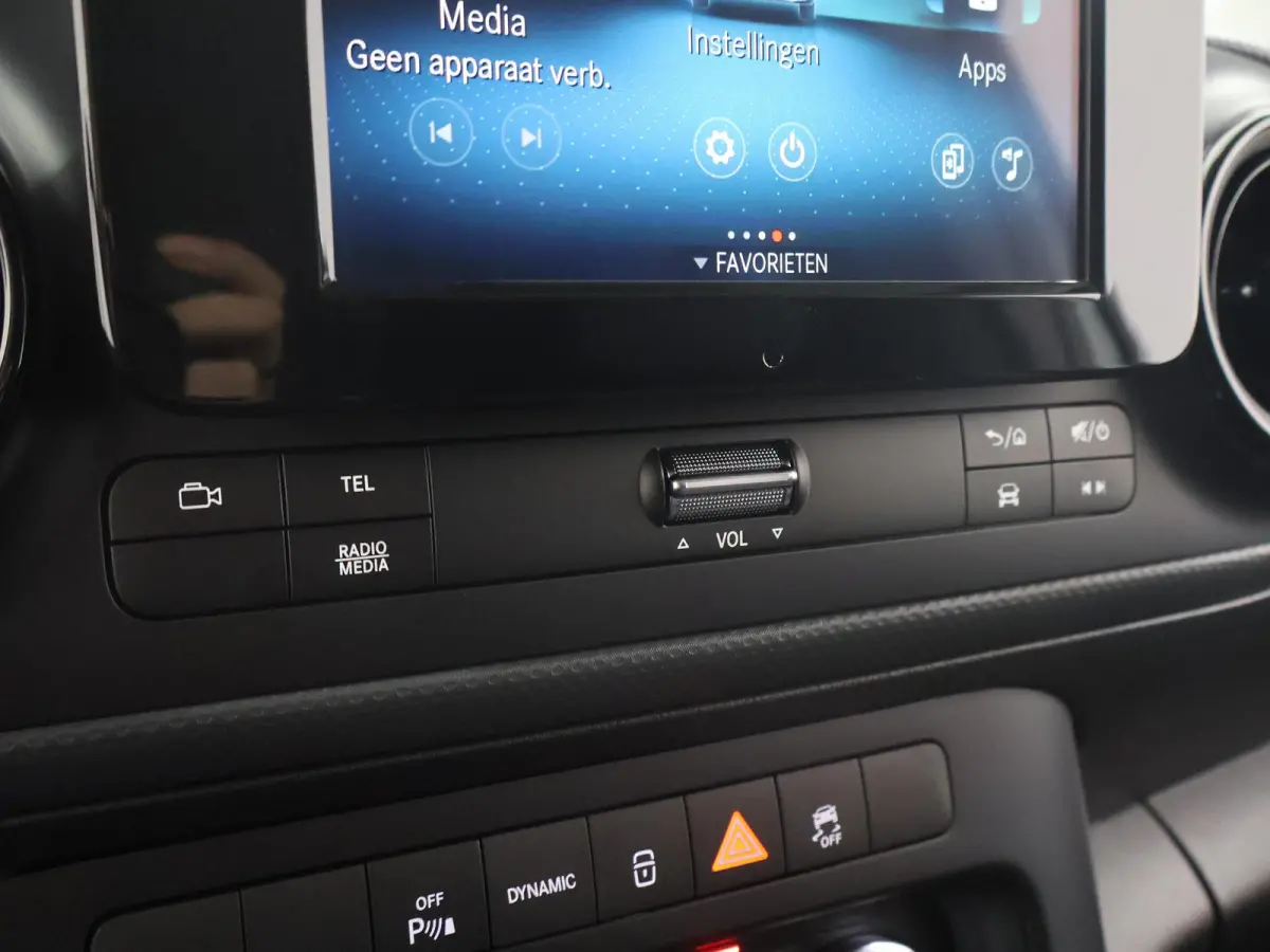 51kW L1 PRO | Navigatie | Parkeercamera | Cruise Control | Stoelverwarming | Certified
