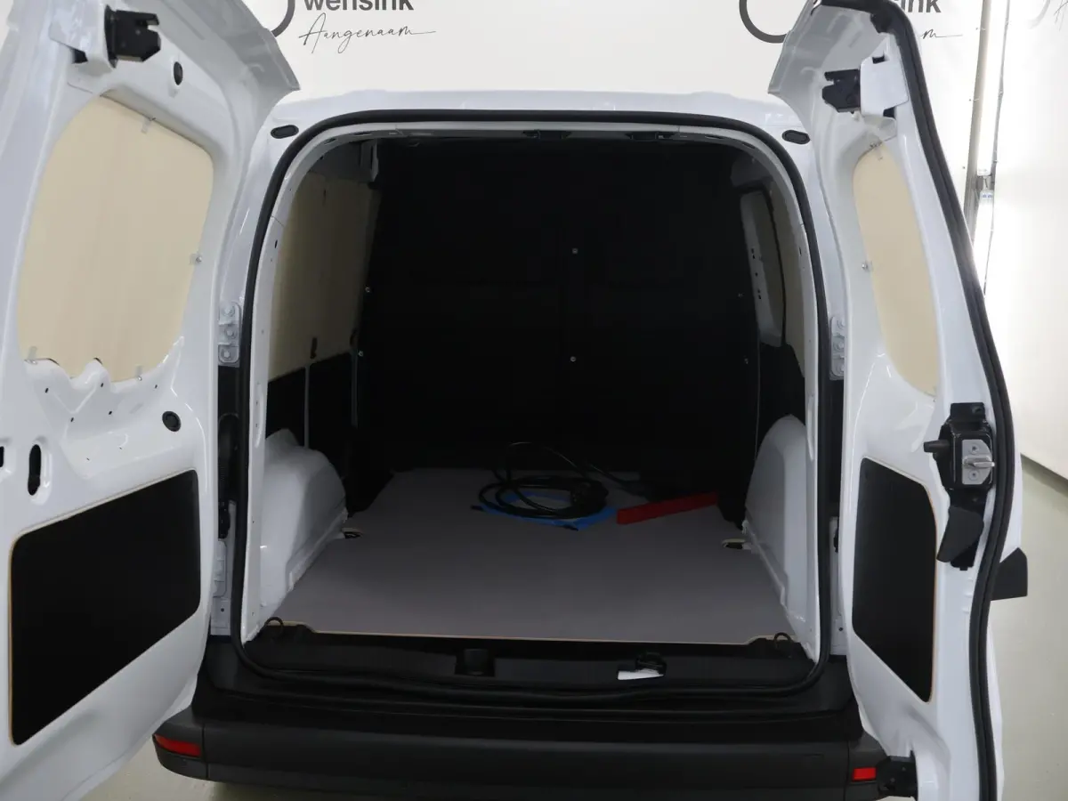51kW L1 PRO | Navigatie | Parkeercamera | Cruise Control | Stoelverwarming | Certified