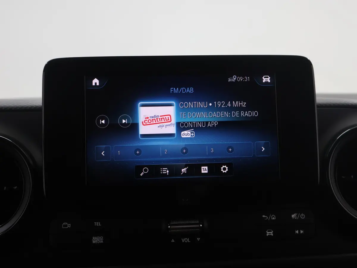 51kW L1 PRO | Navigatie | Parkeercamera | Cruise Control | Stoelverwarming | Certified