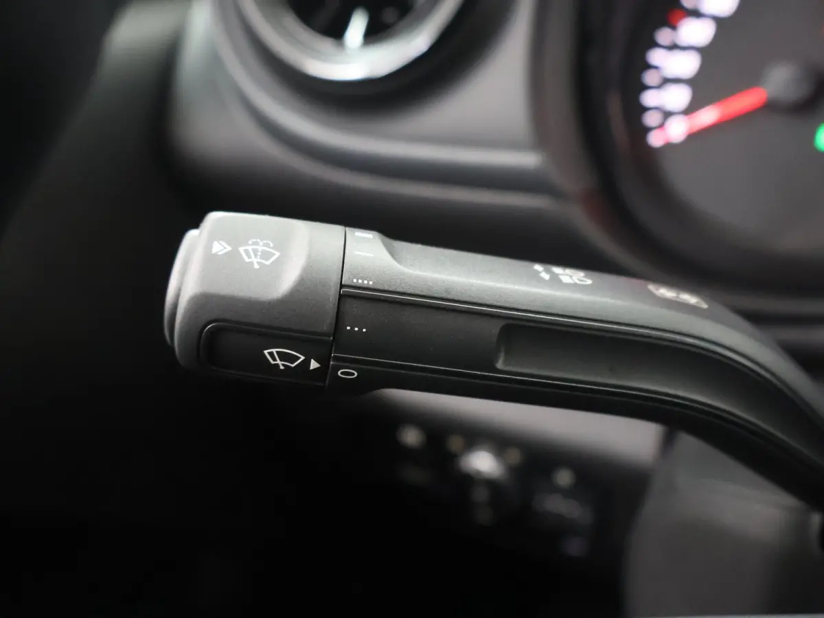 51kW L1 PRO | Navigatie | Parkeercamera | Cruise Control | Stoelverwarming | Certified