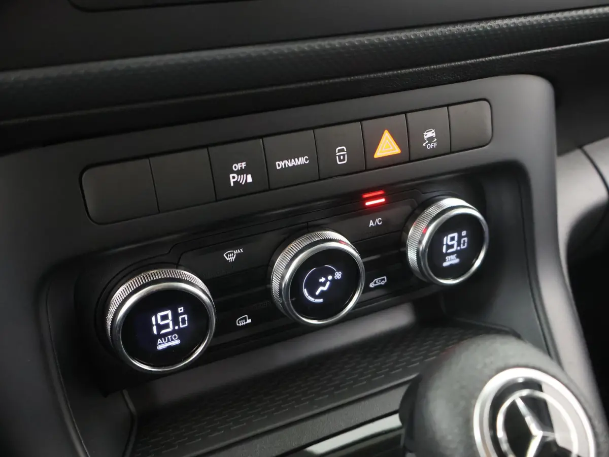 51kW L1 PRO | Navigatie | Parkeercamera | Cruise Control | Stoelverwarming | Certified