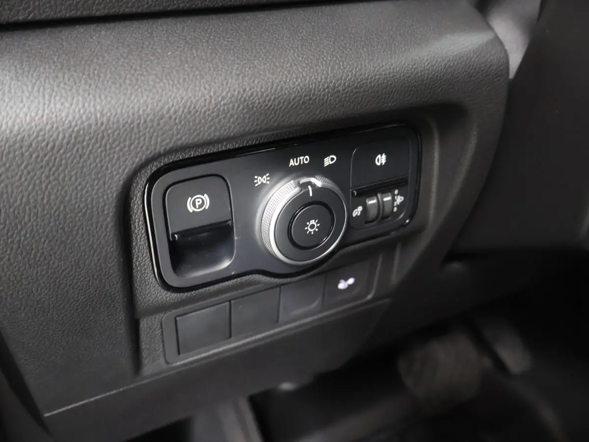 51kW L1 PRO | Navigatie | Parkeercamera | Cruise Control | Stoelverwarming | Certified