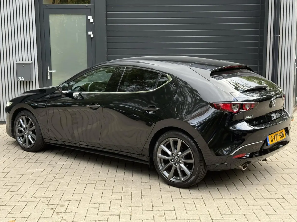 2.0 e-SkyActiv-G M Hybrid 122 Luxury l Carplay Leer