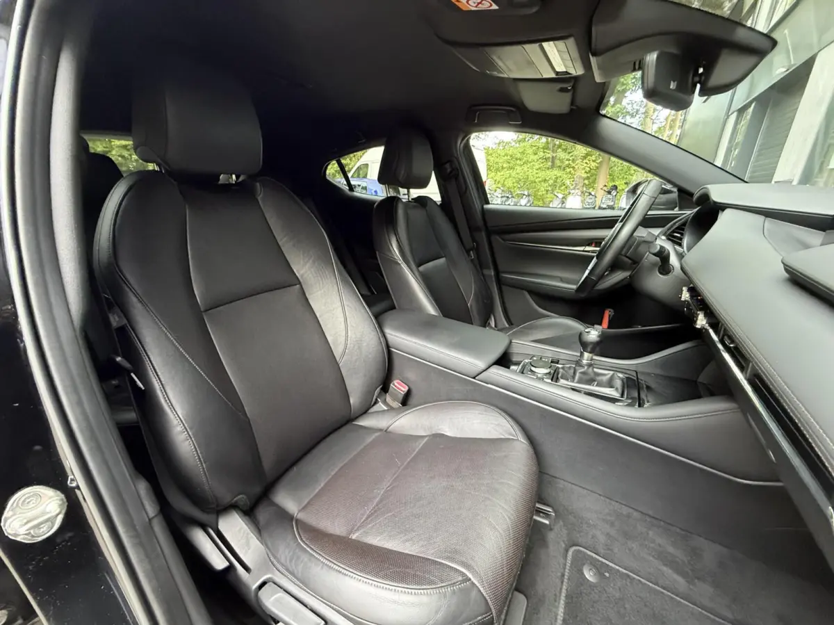2.0 e-SkyActiv-G M Hybrid 122 Luxury l Carplay Leer