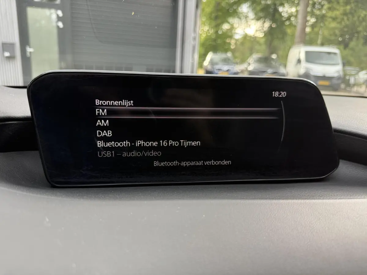2.0 e-SkyActiv-G M Hybrid 122 Luxury l Carplay Leer
