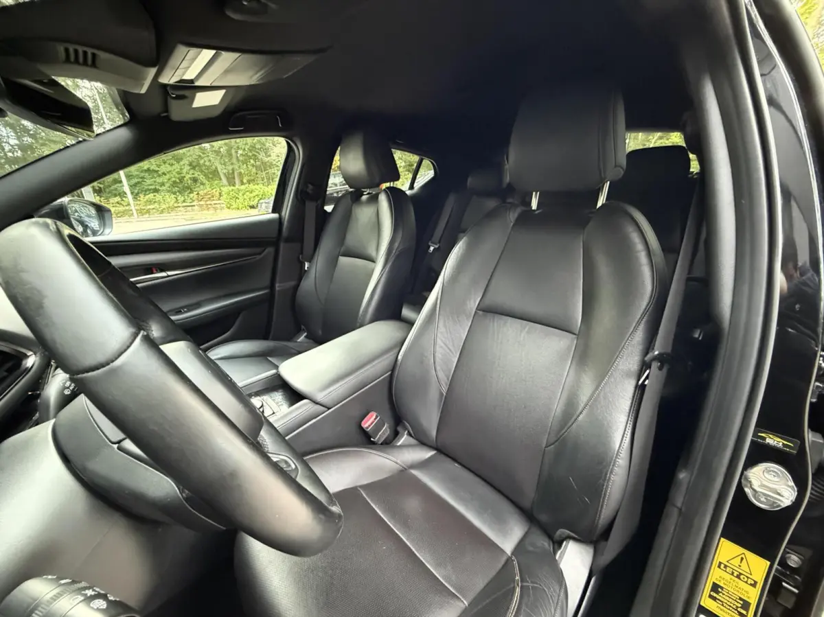 2.0 e-SkyActiv-G M Hybrid 122 Luxury l Carplay Leer