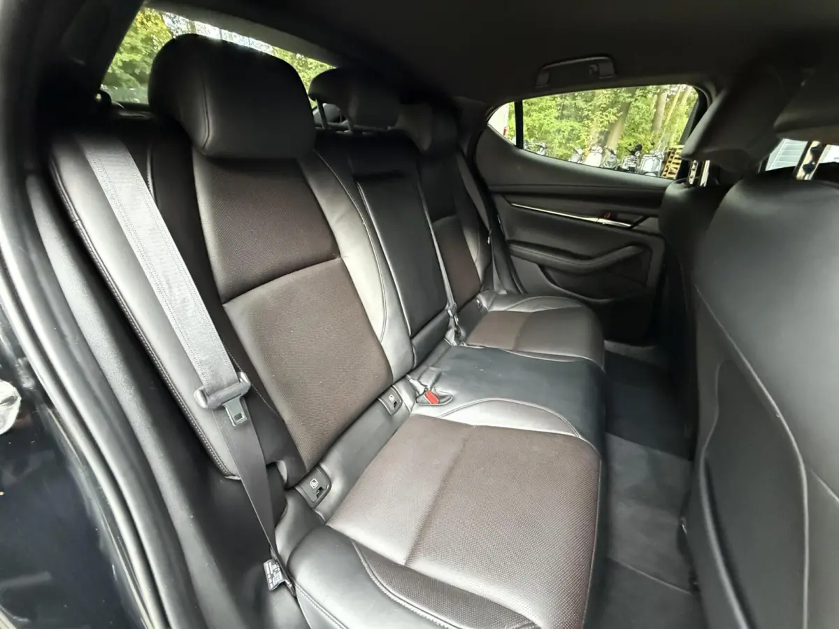 2.0 e-SkyActiv-G M Hybrid 122 Luxury l Carplay Leer