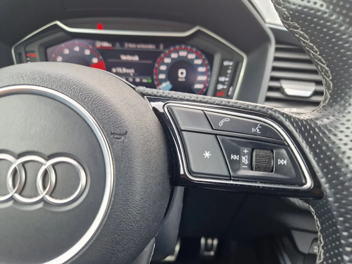 40 TFSI 207PK 3x S-Line /Matrix /Keyless /Ascari Blue