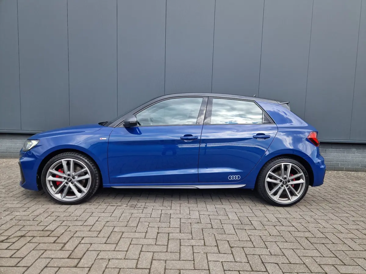 40 TFSI 207PK 3x S-Line /Matrix /Keyless /Ascari Blue