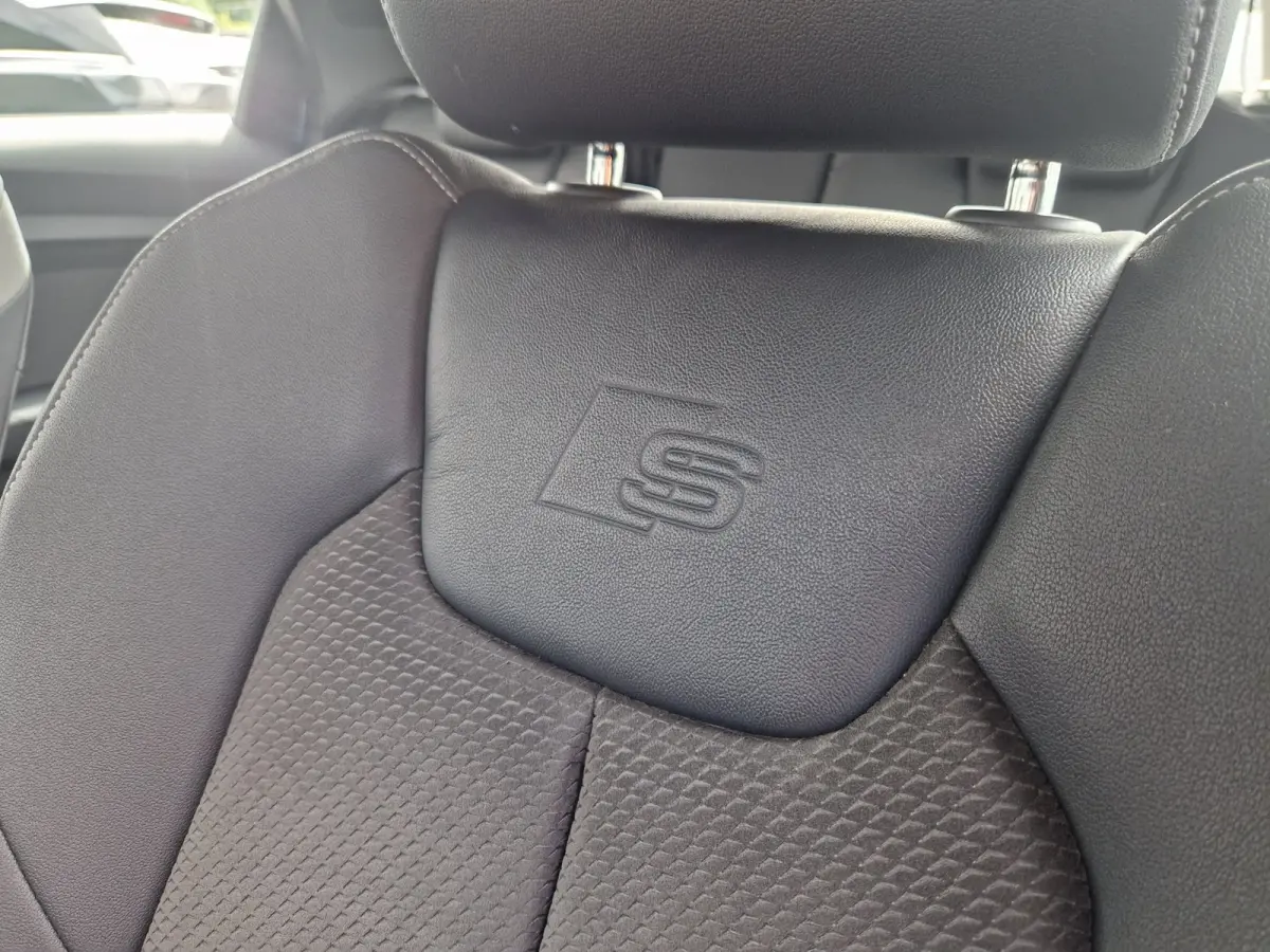 40 TFSI 207PK 3x S-Line /Matrix /Keyless /Ascari Blue