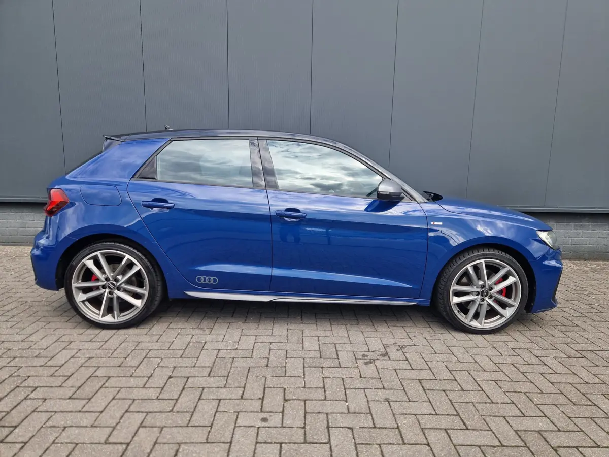 40 TFSI 207PK 3x S-Line /Matrix /Keyless /Ascari Blue