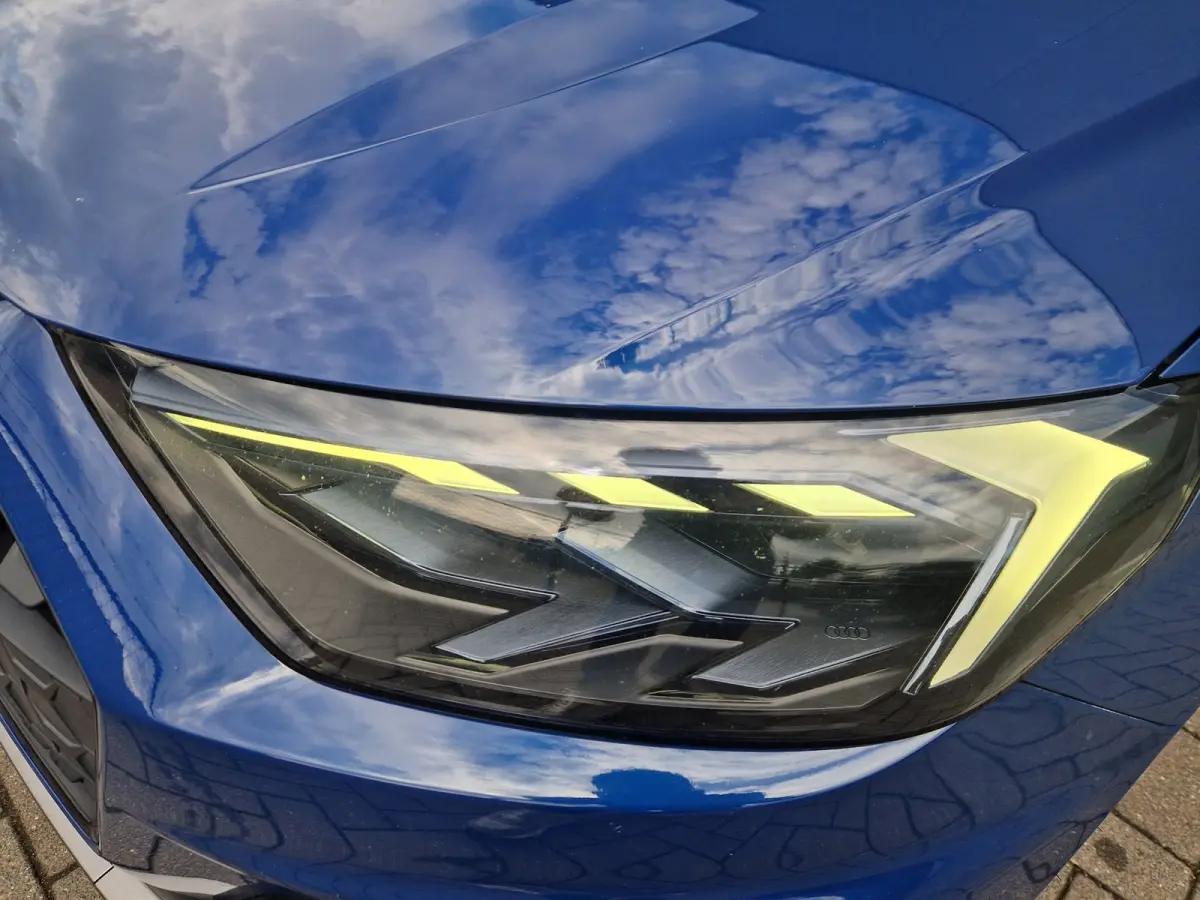 40 TFSI 207PK 3x S-Line /Matrix /Keyless /Ascari Blue