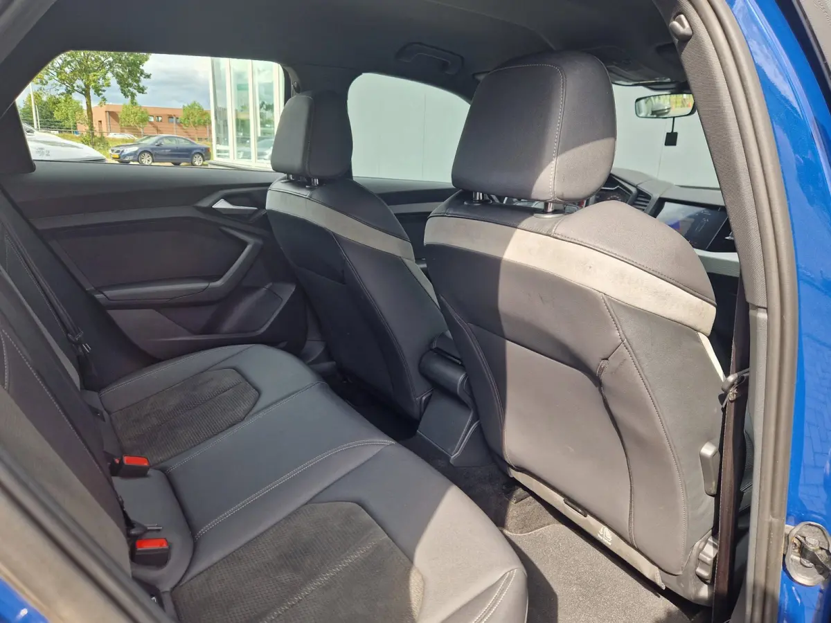 40 TFSI 207PK 3x S-Line /Matrix /Keyless /Ascari Blue