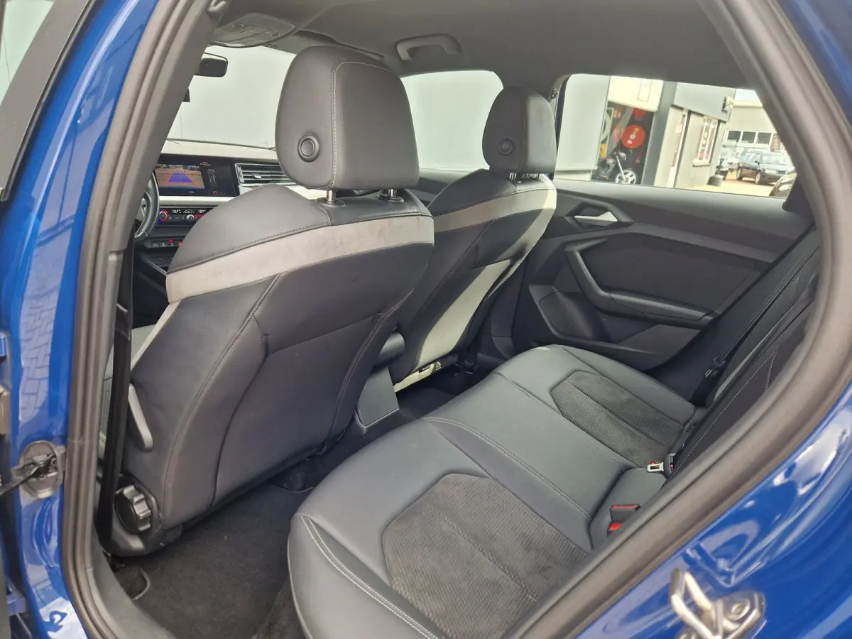 40 TFSI 207PK 3x S-Line /Matrix /Keyless /Ascari Blue