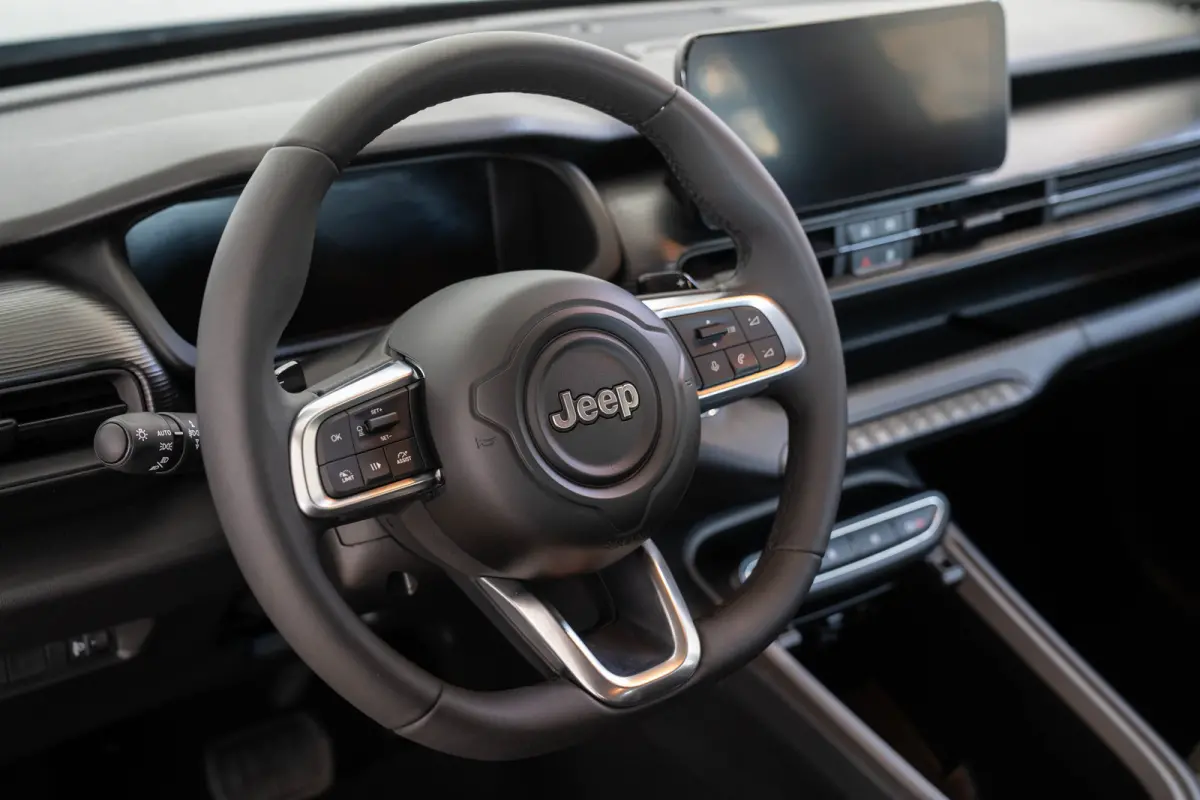 1.2 e-Hybrid Longitude | Navigatie | Adaptive Cruise Controle | Apple Carplay & Android Auto | Parkeersensoren | Lichtmetalen velgen |