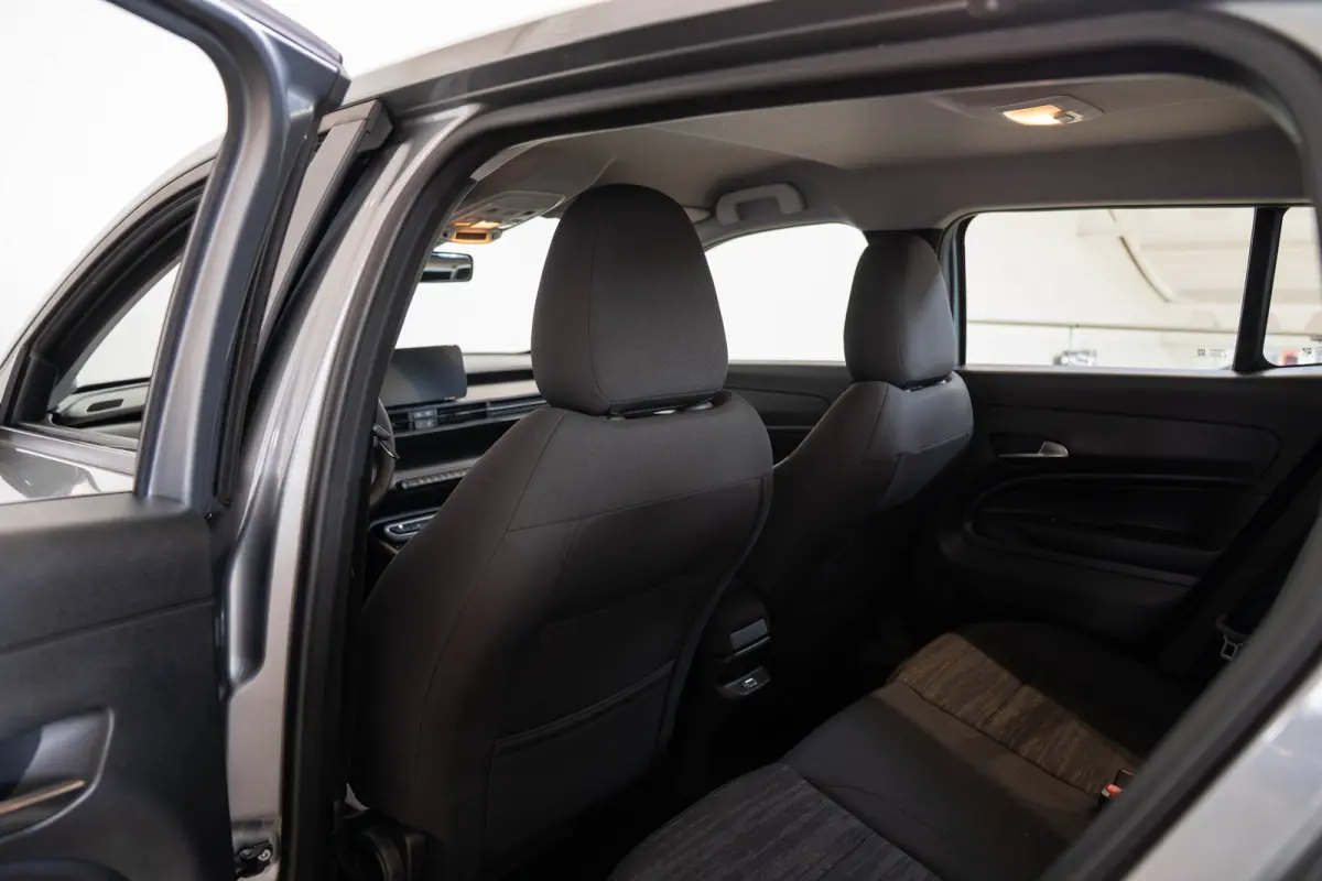 1.2 e-Hybrid Longitude | Navigatie | Adaptive Cruise Controle | Apple Carplay & Android Auto | Parkeersensoren | Lichtmetalen velgen |