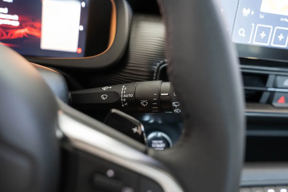 1.2 e-Hybrid Longitude | Navigatie | Adaptive Cruise Controle | Apple Carplay & Android Auto | Parkeersensoren | Lichtmetalen velgen |