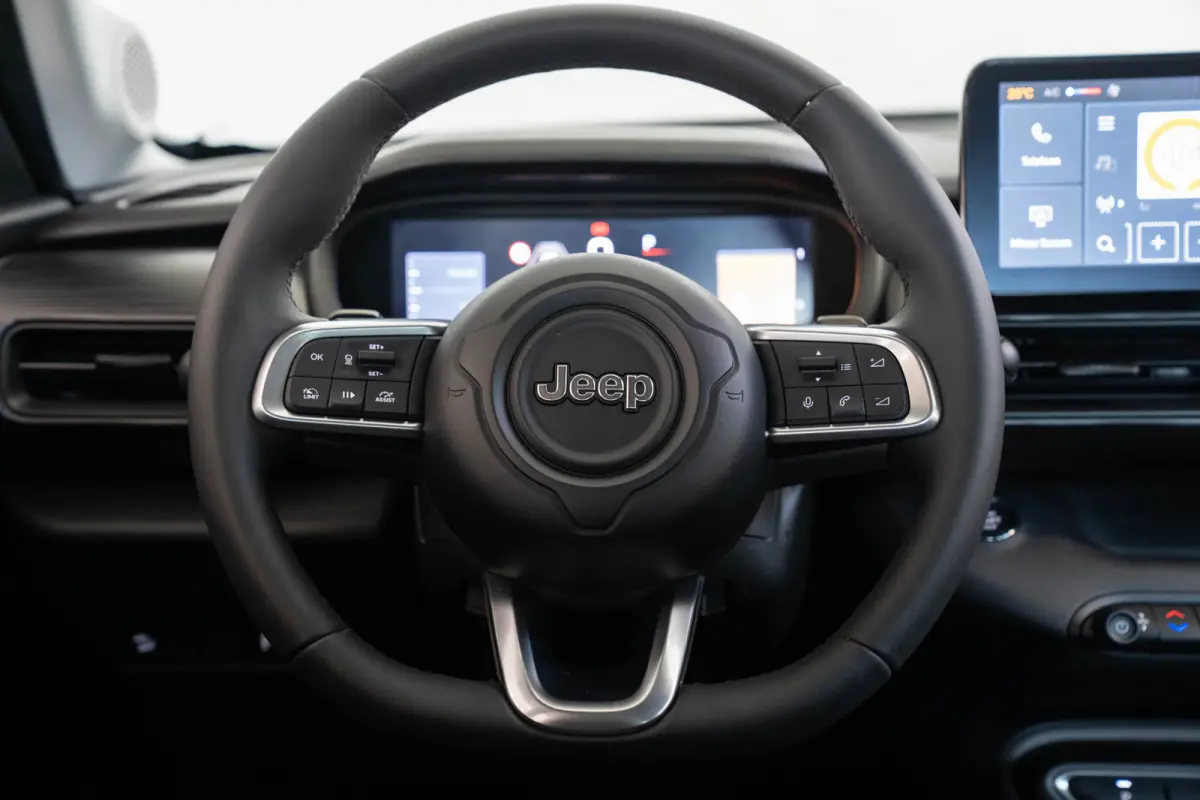 1.2 e-Hybrid Longitude | Navigatie | Adaptive Cruise Controle | Apple Carplay & Android Auto | Parkeersensoren | Lichtmetalen velgen |