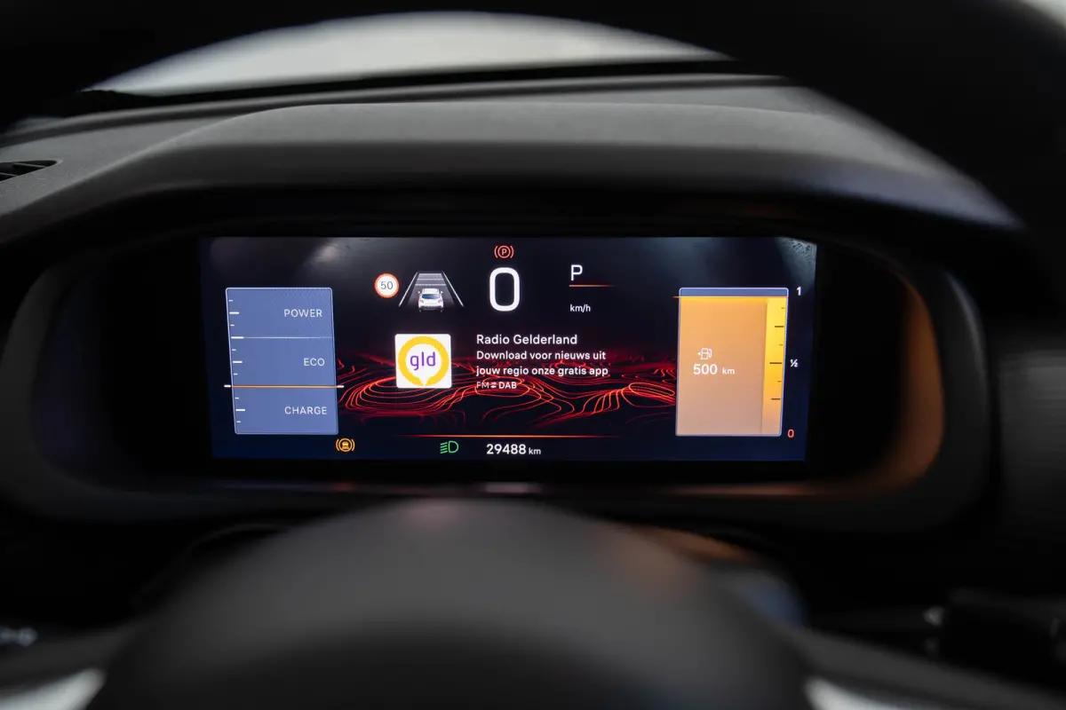 1.2 e-Hybrid Longitude | Navigatie | Adaptive Cruise Controle | Apple Carplay & Android Auto | Parkeersensoren | Lichtmetalen velgen |
