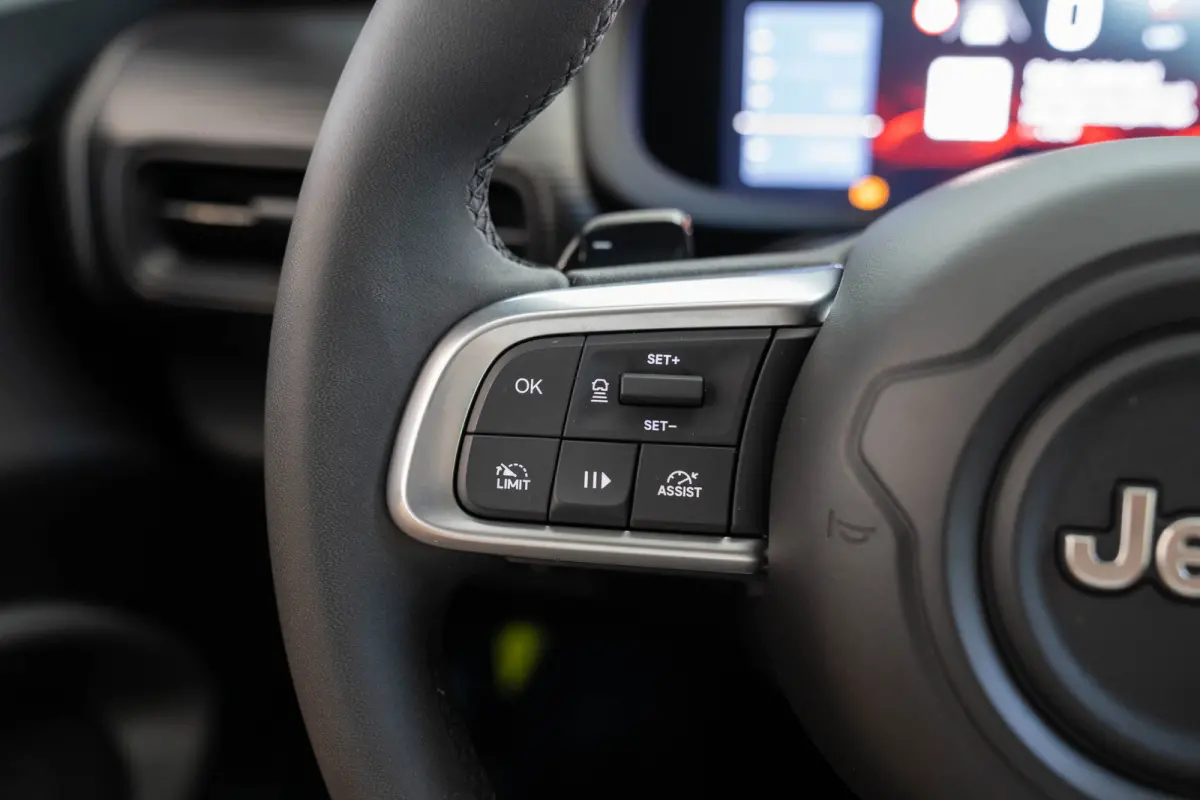 1.2 e-Hybrid Longitude | Navigatie | Adaptive Cruise Controle | Apple Carplay & Android Auto | Parkeersensoren | Lichtmetalen velgen |