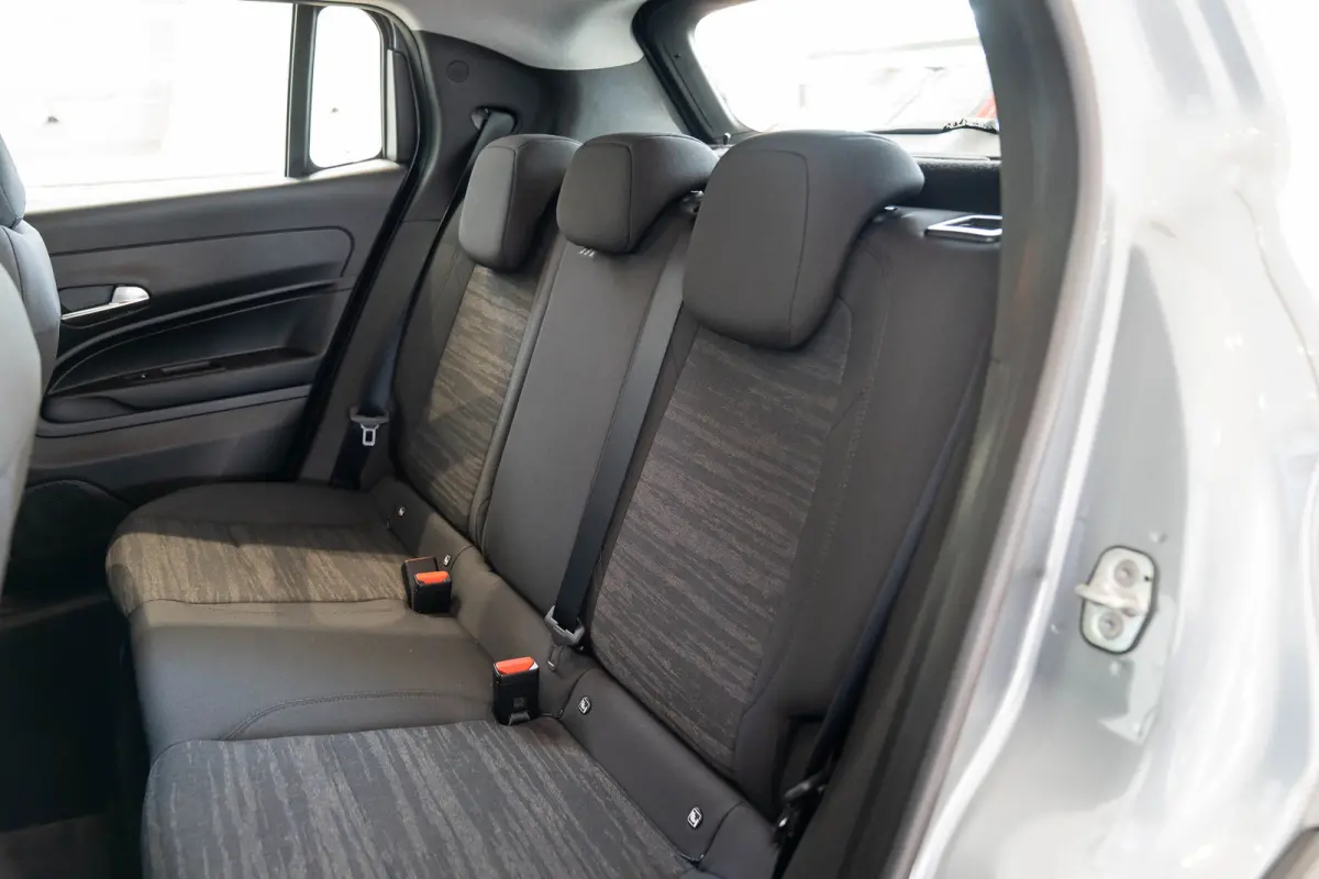 1.2 e-Hybrid Longitude | Navigatie | Adaptive Cruise Controle | Apple Carplay & Android Auto | Parkeersensoren | Lichtmetalen velgen |
