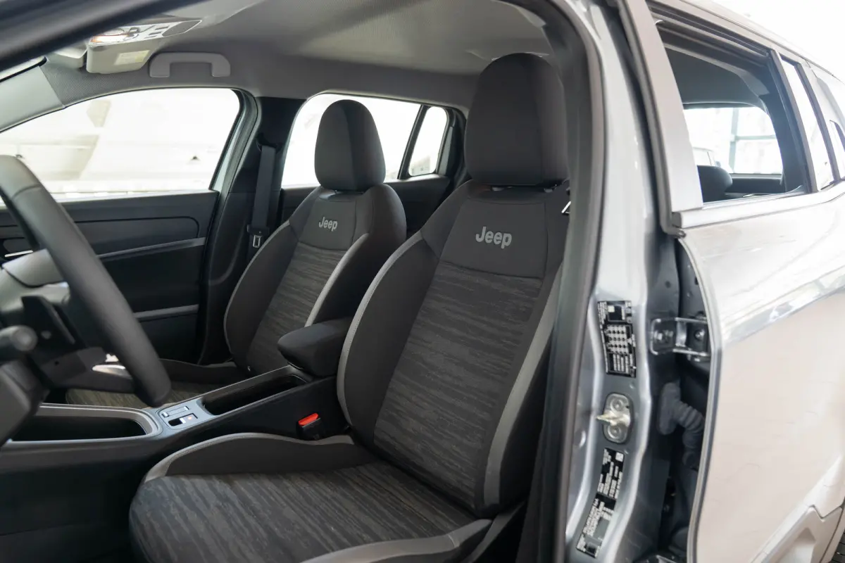 1.2 e-Hybrid Longitude | Navigatie | Adaptive Cruise Controle | Apple Carplay & Android Auto | Parkeersensoren | Lichtmetalen velgen |