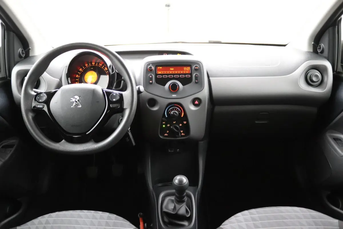 1.0 e-VTi Active | 5 Deurs | Airco | DAB |
