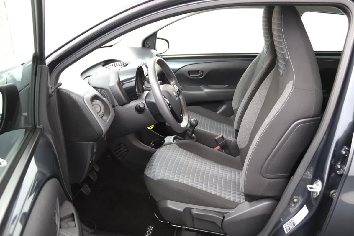 1.0 e-VTi Active | 5 Deurs | Airco | DAB |